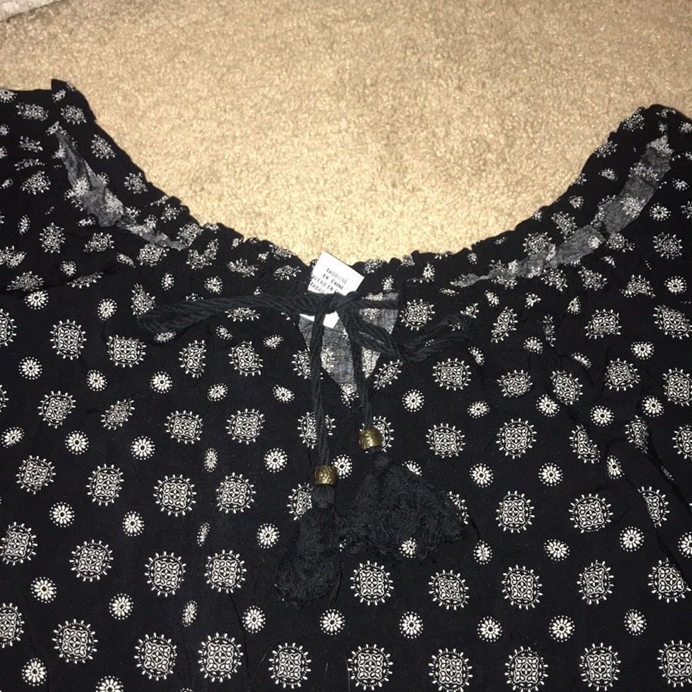 Forever 21 Top - Picture 2 of 4